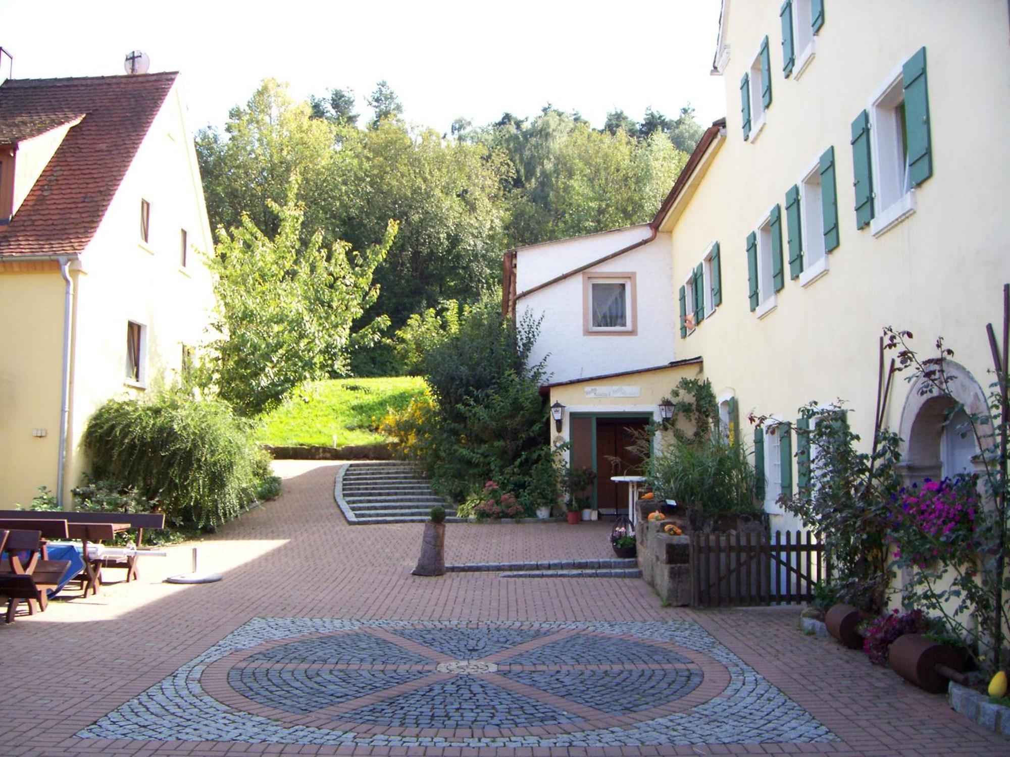 Landgasthof Gotzenmuehle Lichtenau  Екстериор снимка
